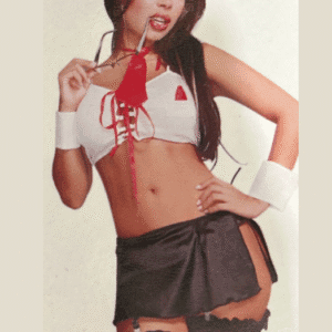 Mujer con set de secretaria sensual disponible en Panamá – Sex Shop La Casa de las Bromas.